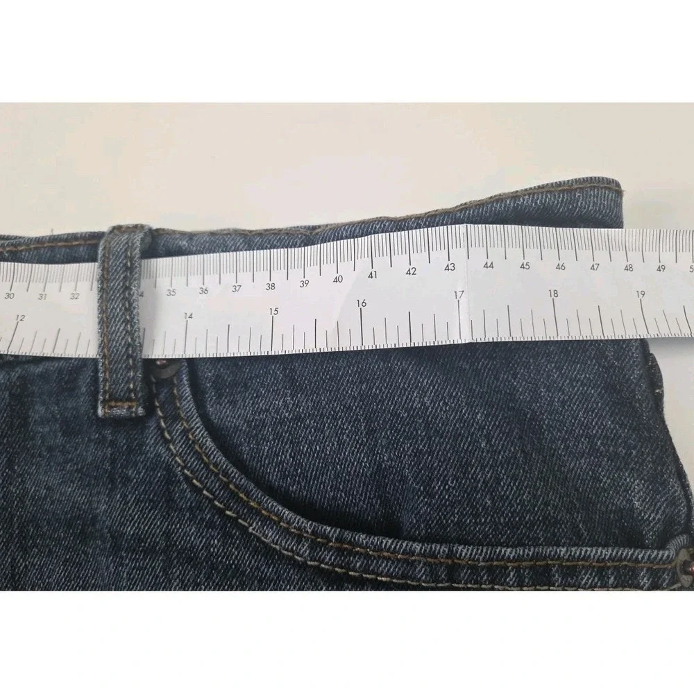 Levis signature by